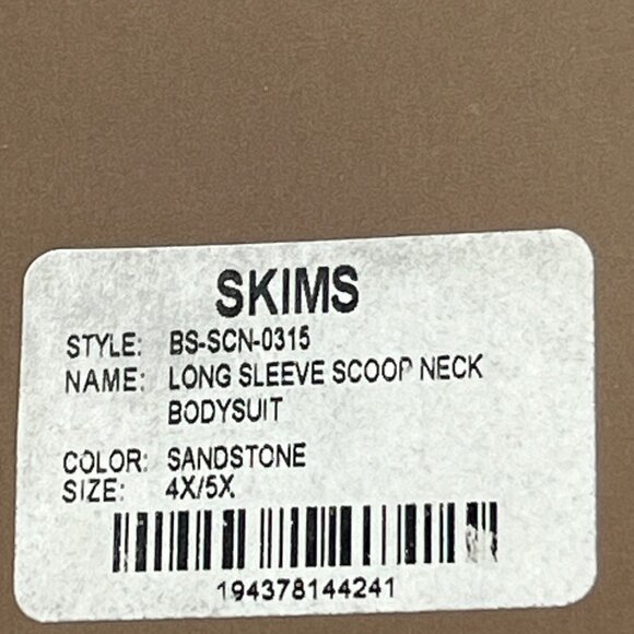 SKIMS Essential Long Sleeve Scoop Bodysuit Sandstone 4X/5X - Picture 9 of 10